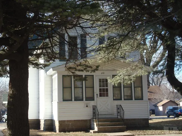 213 N Lincoln Ave, Eagle Grove, IA 50533