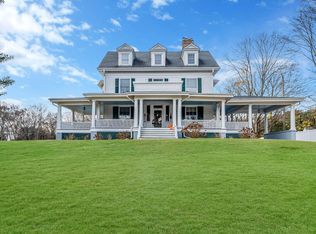 397 Split Rock Rd, Syosset, NY 11791