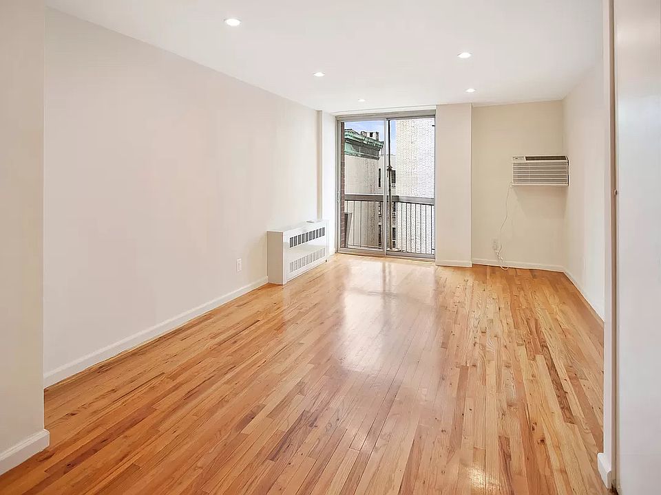 1st image of 184 Thompson St APT 5H