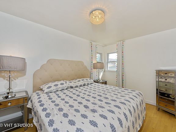 4th image of 1351 N Lawndale Ave