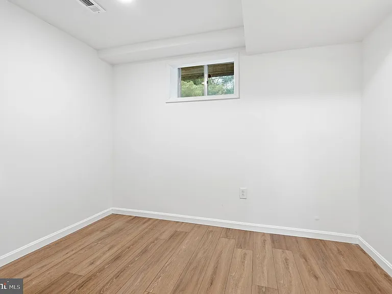 6741 Kincheloe Ave — Photo 32