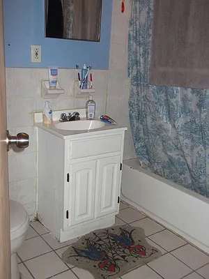 Rented by Nooklyn NYC LLC | media 18