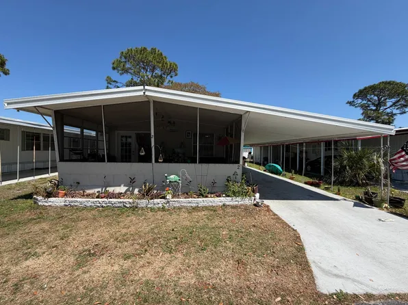 2 Pathway Ct, Daytona Beach, FL 32119