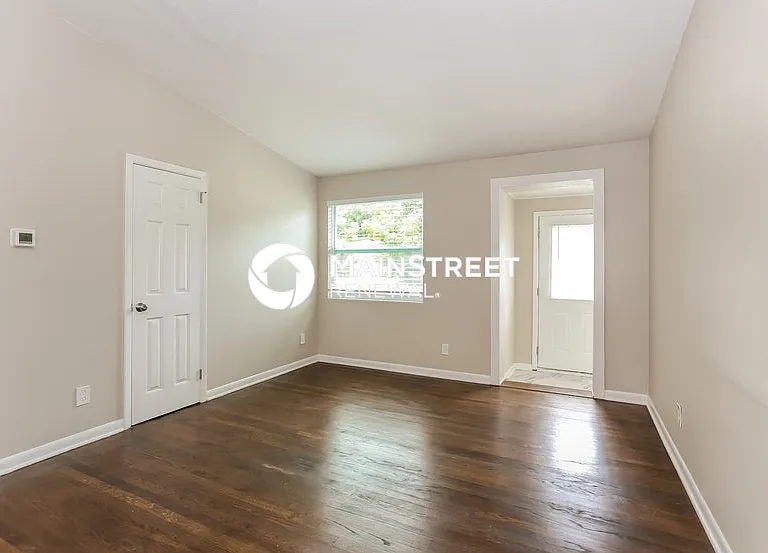 7806 Delaroche Dr — Photo 2