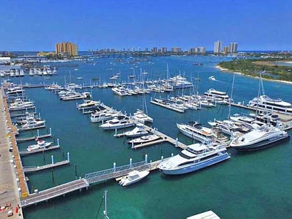 Riviera Beach Marina 