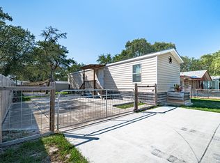 11 Sandra Dr, Rockport, TX 78382
