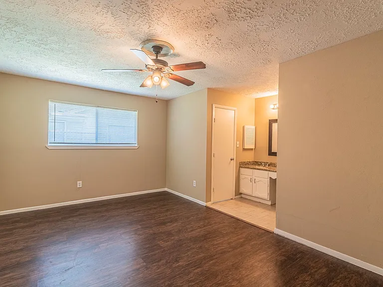 14210 Galvani Dr — Photo 7