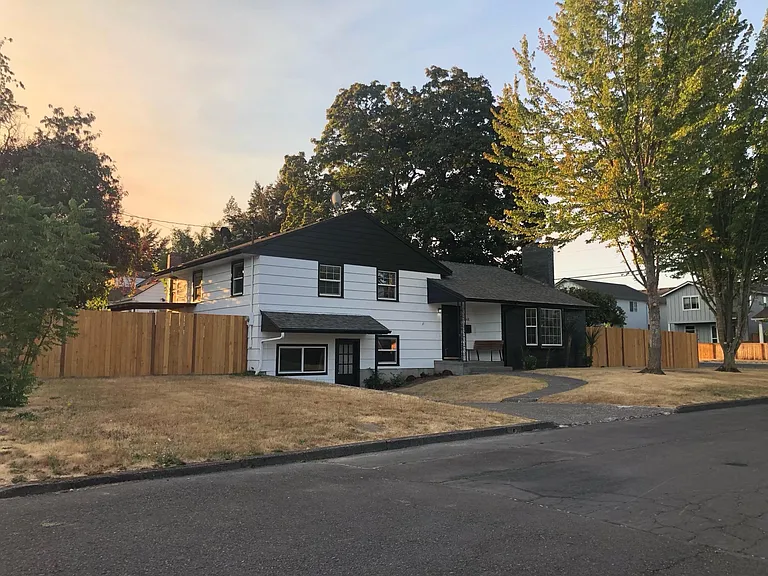1008 Icel Ct NE — Photo 23