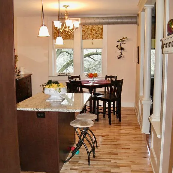 93 E Market St #201 — Photo 4