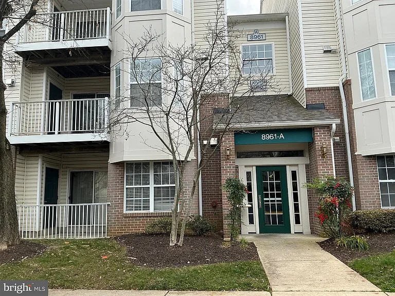 8961 Town Center Cir #1-101 — Photo 1