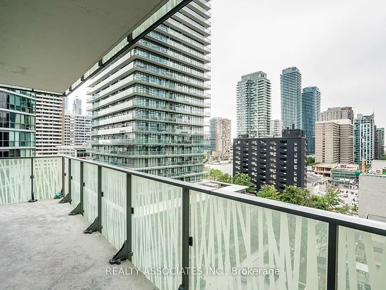 42 Charles St E #1304 — Photo 11