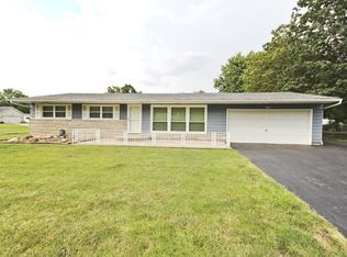 265 McGaughey Dr, Mt Zion, IL