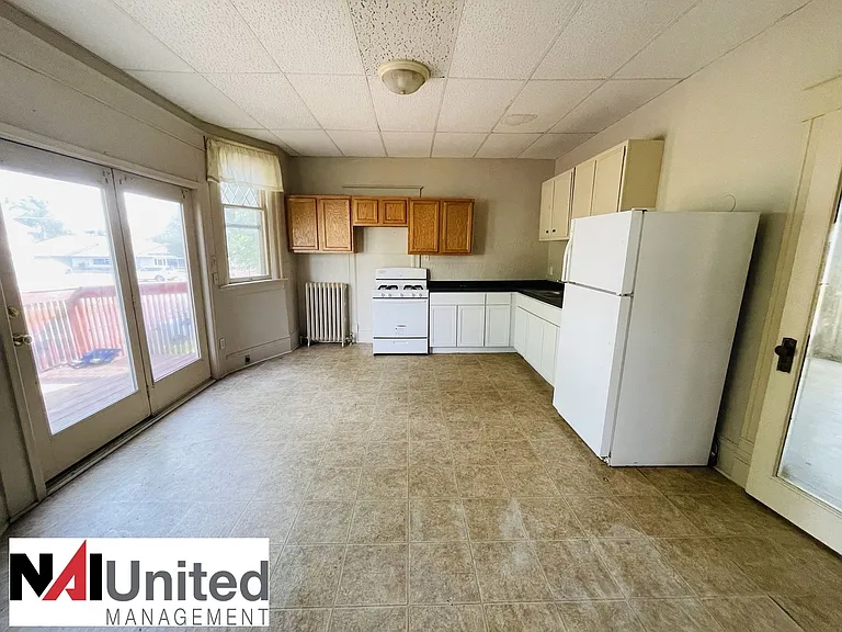 1524 Grandview Blvd — Photo 8