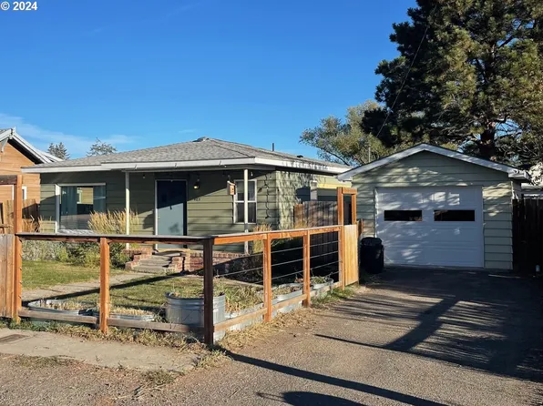 403 W Park St, Enterprise, OR 97828