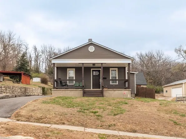 709 Court St, Saint Joseph, MO 64504