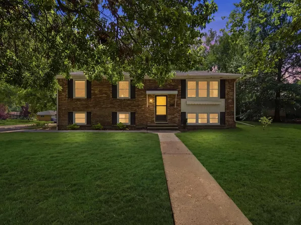 1832 Vaughn Dr, Manhattan, KS 66502