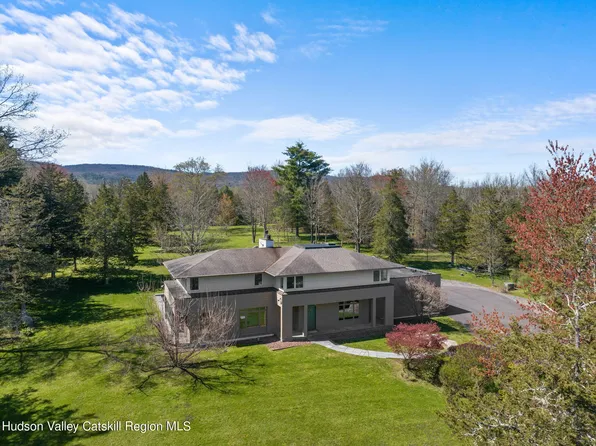 34 Mountain Rest Road, New Paltz, NY 12561