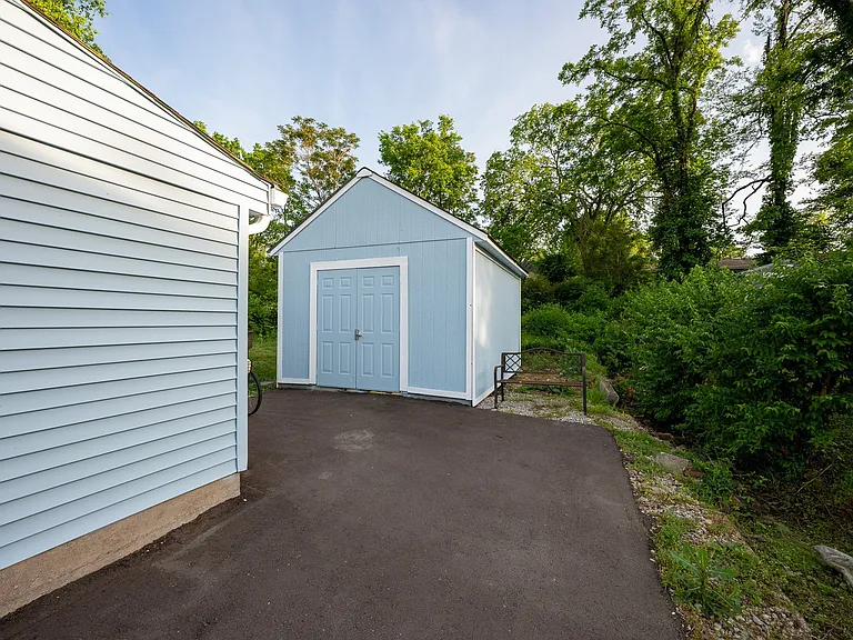 538 Norton Ave — Photo 4
