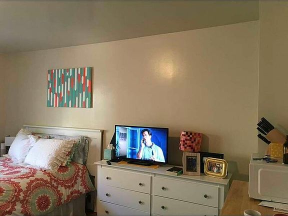 4th image of 243 E 81st St APT 7B