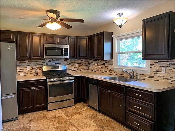3rd image of 4131 Regal Ave