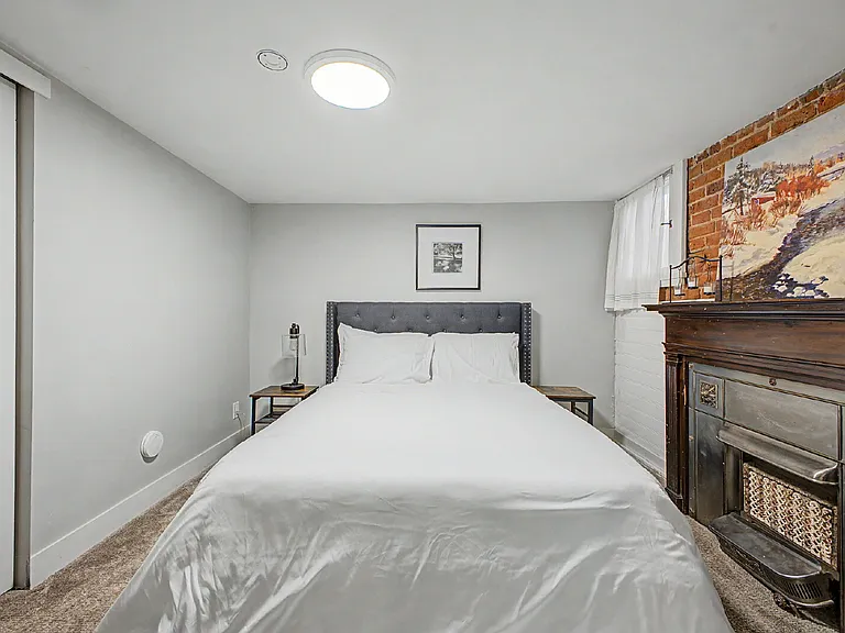 1156 S Downing St — Photo 14