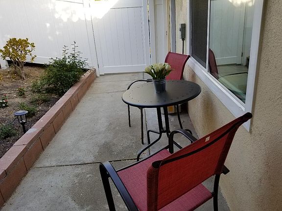 4th image of 5850 Serrania Ave