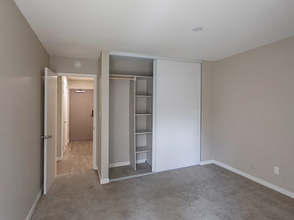 5th image of 2073 McLaughlin Ave APT 304