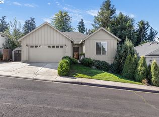 1535 Red Hills Pl, Cottage Grove, OR 97424