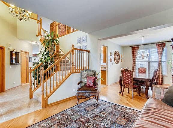 5th image of 1570 Russell Dr