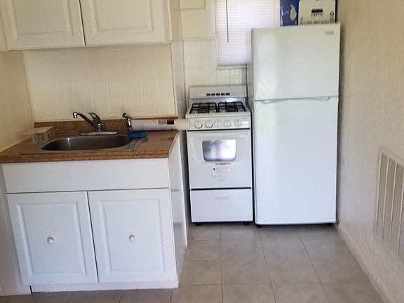 2nd image of 1450 Franklin St APT 2