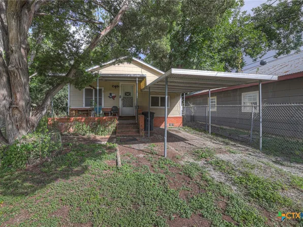 1244 W Bridge St, New Braunfels, TX 78130