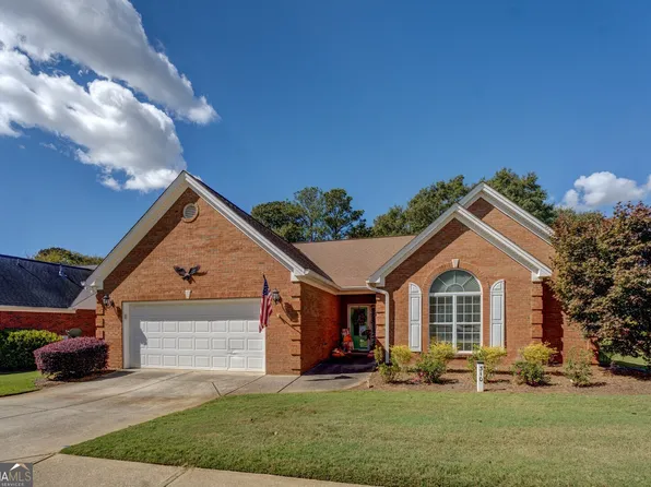 310 Crossroads Dr, Social Circle, GA 30025