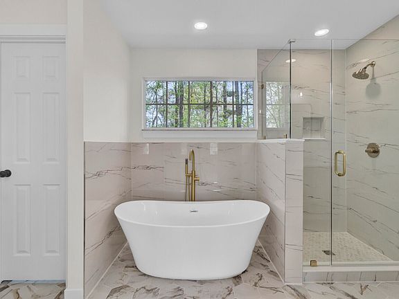 4th image of 213 Alydar Ct