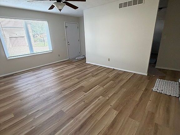3rd image of 1701 King Dr APT A