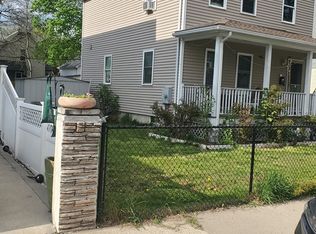 90 Quincy St, Springfield, MA 01109