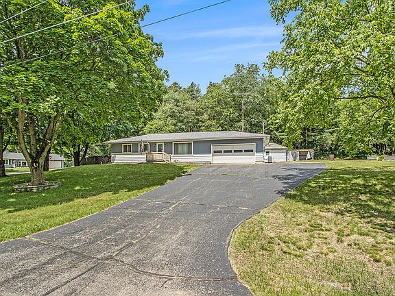 3rd image of 171 Northwood Dr