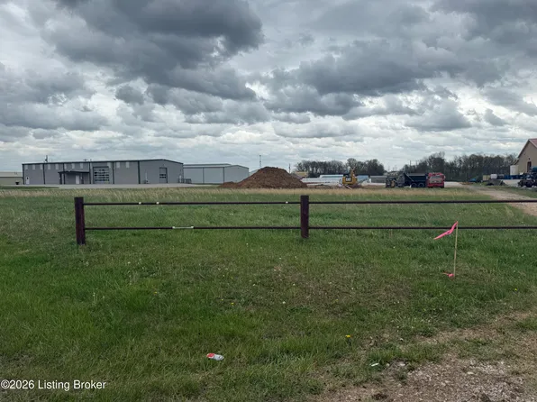 1855 Armory Pl, Brandenburg, KY 40108