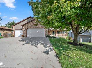 406 Garden Ter, Shorewood, IL 60404