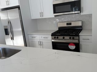 2455 S 3rd St FLOOR 2, Philadelphia, PA 19148