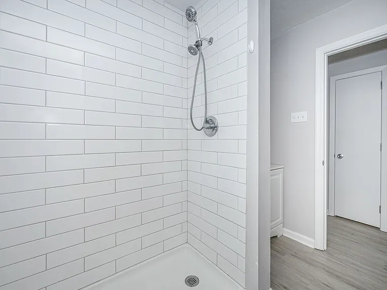 201 Audrey Cir — Photo 25