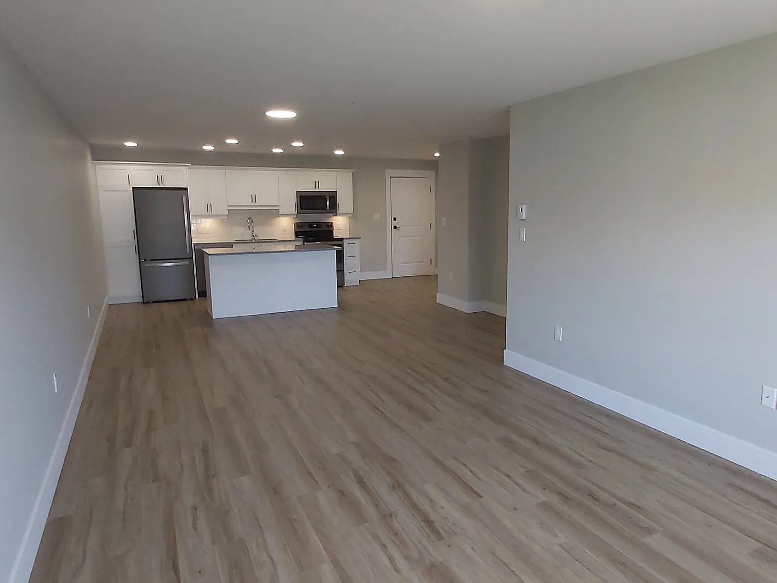 1 bed, 900 sqft, $1,775 — Photo 2