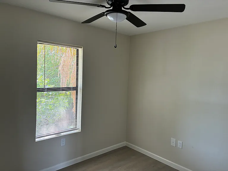 705 E Bustamante St #2 — Photo 15