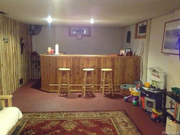 5th image of 2435 Carlton Dr