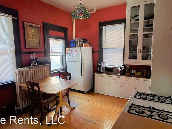 5th image of 2929 N Bartlett Ave #9569295