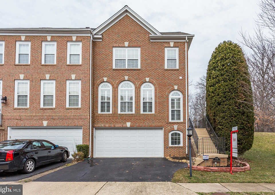 1st image of 5718 Governors Pond Cir