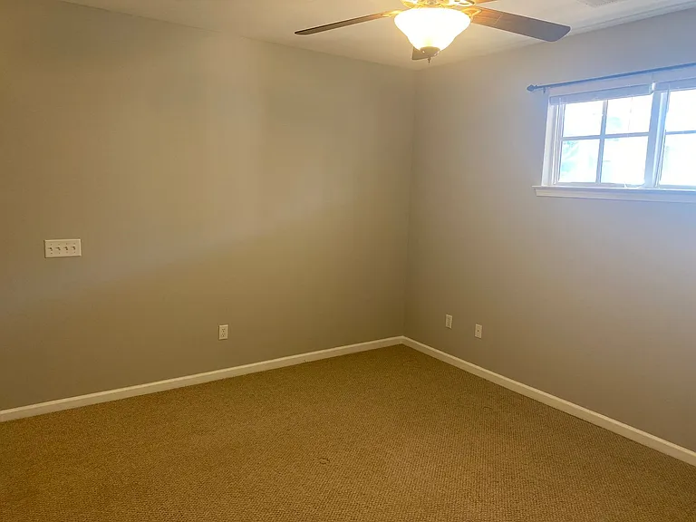 1505 Walnut View Dr — Photo 16