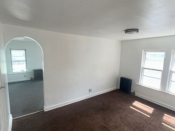 5th image of 12 Lincoln Ave #2