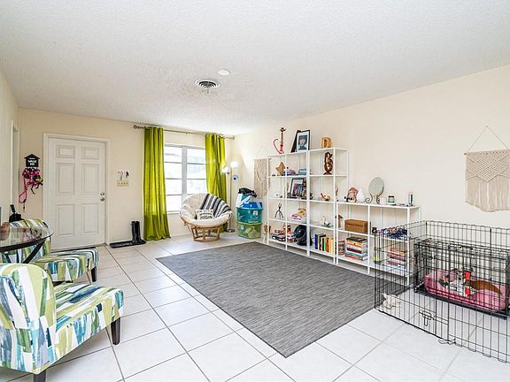 3rd image of 1651 NE 45th Street