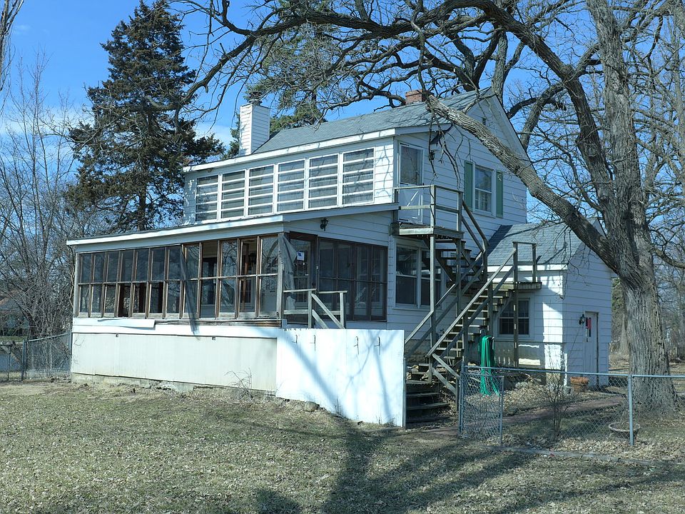 1st image of 33855 N Lake Shore Dr
