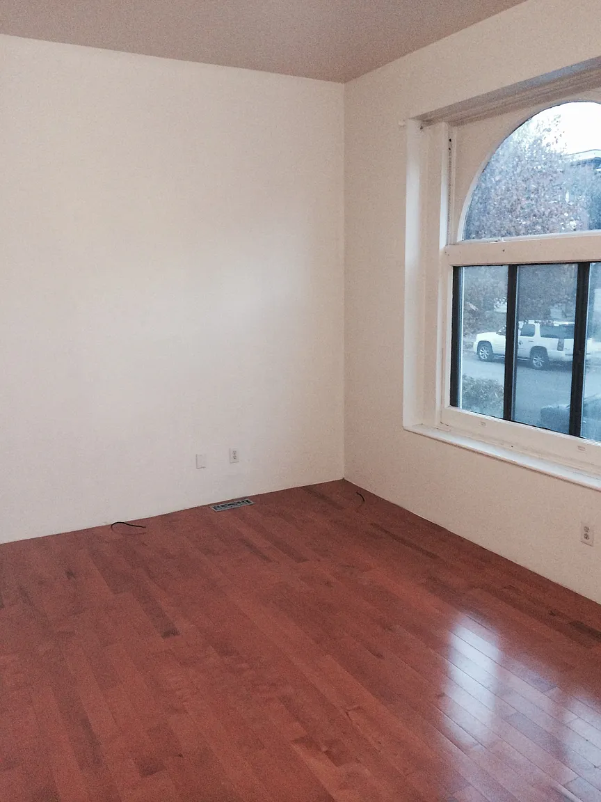 2600 S Compton Ave photo 1